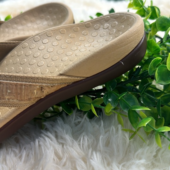 Vionic Women’s High Tide Wedge Cork Orthopedic Sandals Size 6 - Picture 7 of 7